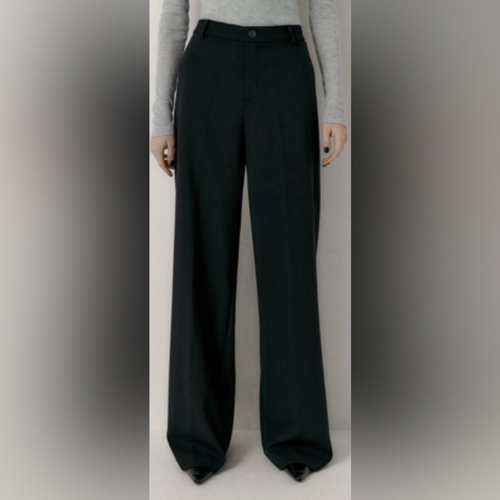 Brand new with tags. Very dressy and suitable for office wear.